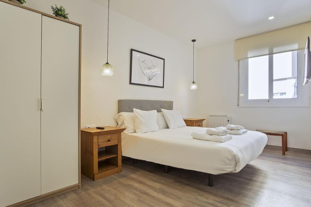 The White Flats Les Corts Apartment *