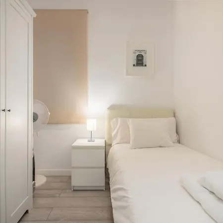 The White Flats Les Corts Apartment Barcelona Exterior photo