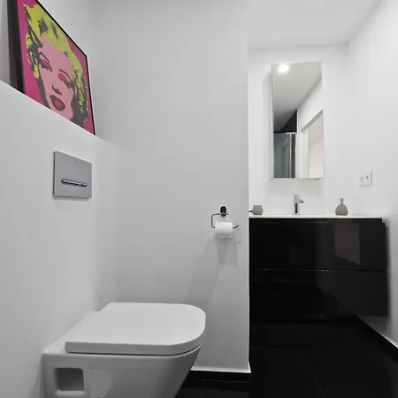 The White Flats Les Corts Apartment Barcelona Exterior photo