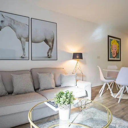 The White Flats Les Corts Apartment Barcelona Exterior photo
