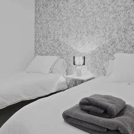 The White Flats Les Corts Apartment Barcelona Exterior photo